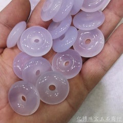 氷種の薄い紫色の玉髄の平安は25を掛けて無事にペンダントの玉を掛けます。