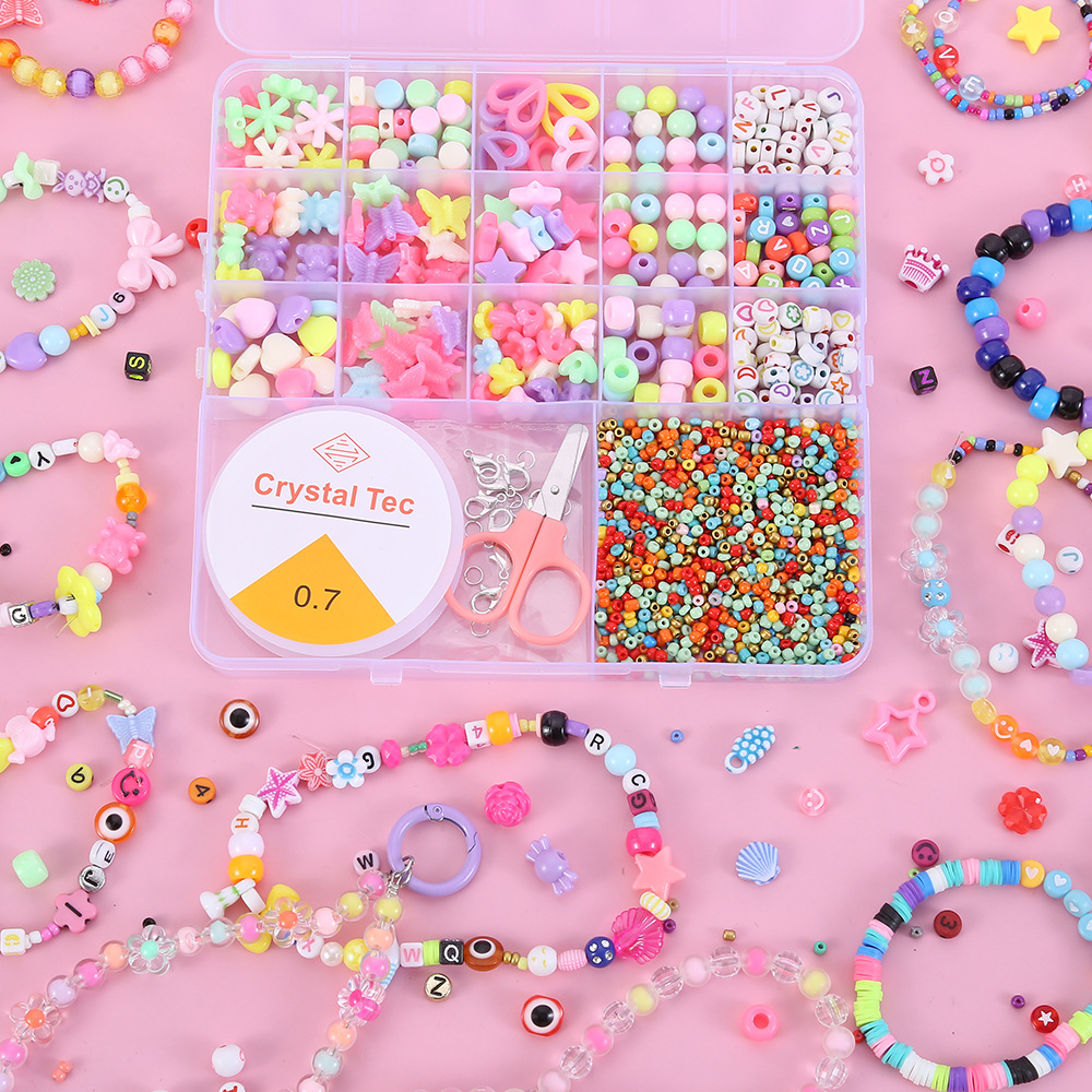 Los niños DIY encadenan cuentas a mano juguetes educativos las niñas usan cuentas para centrarse en el entrenamiento de joyas, pulseras y materiales de collar
