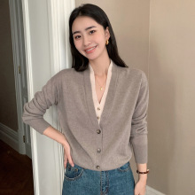 山羊绒衫女v领秋冬新款拼色毛衣宽松上衣长袖针织外套时尚假两件