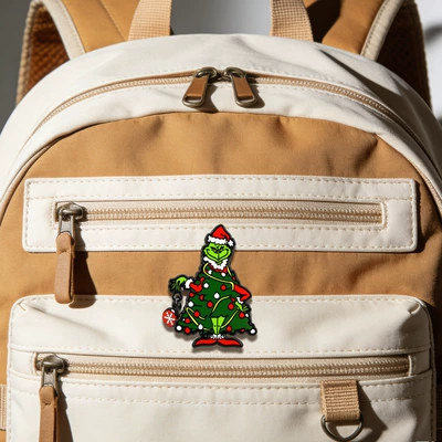 Enamel Badge Cartoon Backpack – Yaxa sancaqları