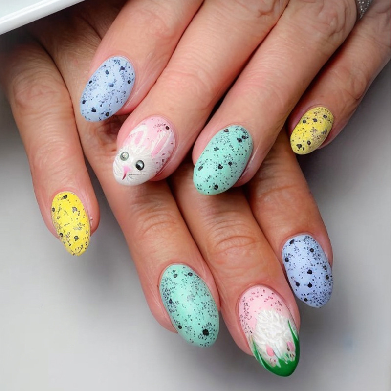Easter Colorful Quail Eggs Cute White Rabbit Design Short Oval Wearable Nail Art Nail Tips Fake Nail Tips