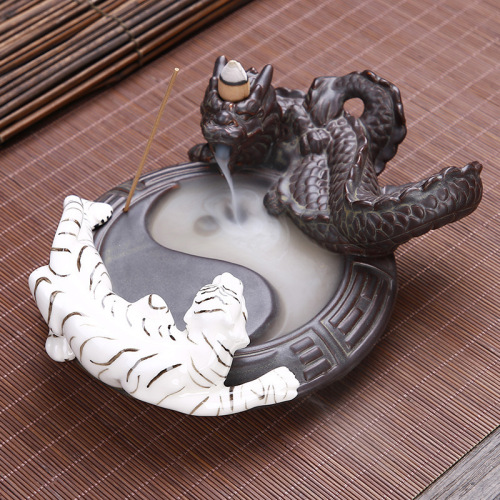 Creative backflow incense burner dragon and tiger fight Zen Tai Chi Bagua incense backflow smoke line incense Nha Trang home crafts