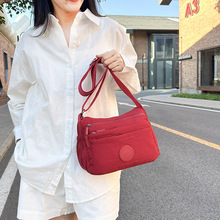 休闲女包高级感轻奢轻便单肩包时尚斜挎包都市简约外出美丽妈妈包