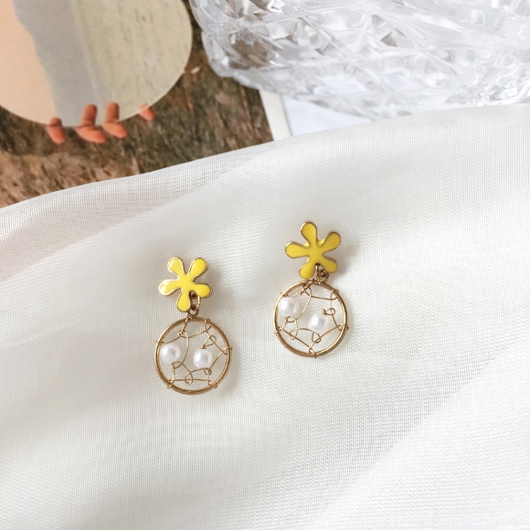 Fashion Flower Mesh Pearl Alloy Earrings Wholesale display picture 5