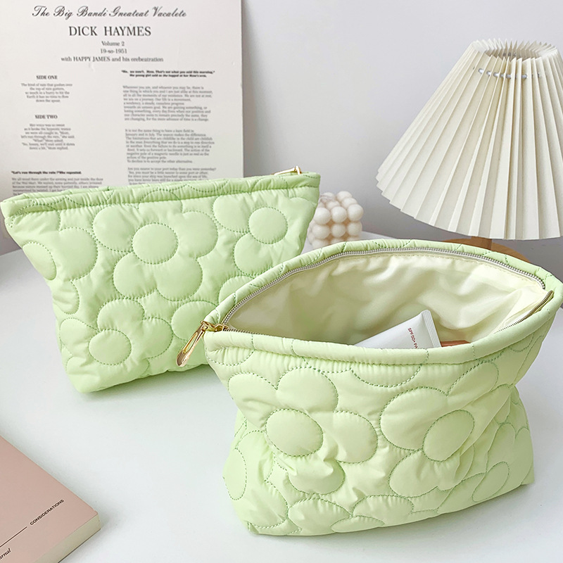 Mint cosmetic bag flower-shaped