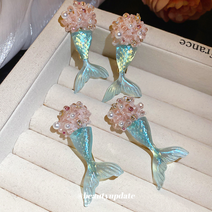 Pendientes de cola de pez racimo de flor de perla de resina de aguja de plata conjunto de horquillas pequeñas y exquisitas de moda joyería de lujo ligero de alta gama