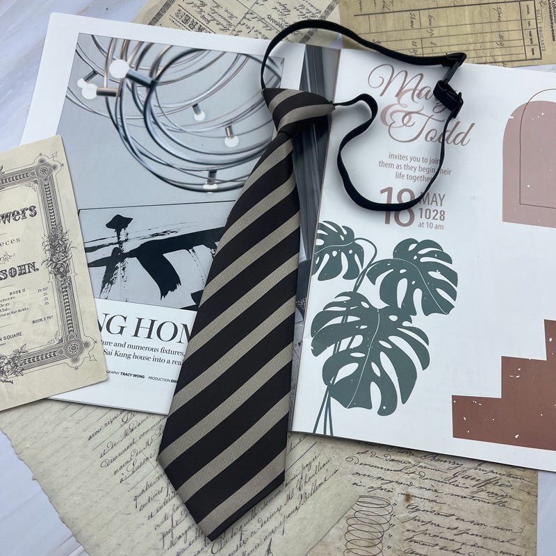 33 회색 바닥 스트립