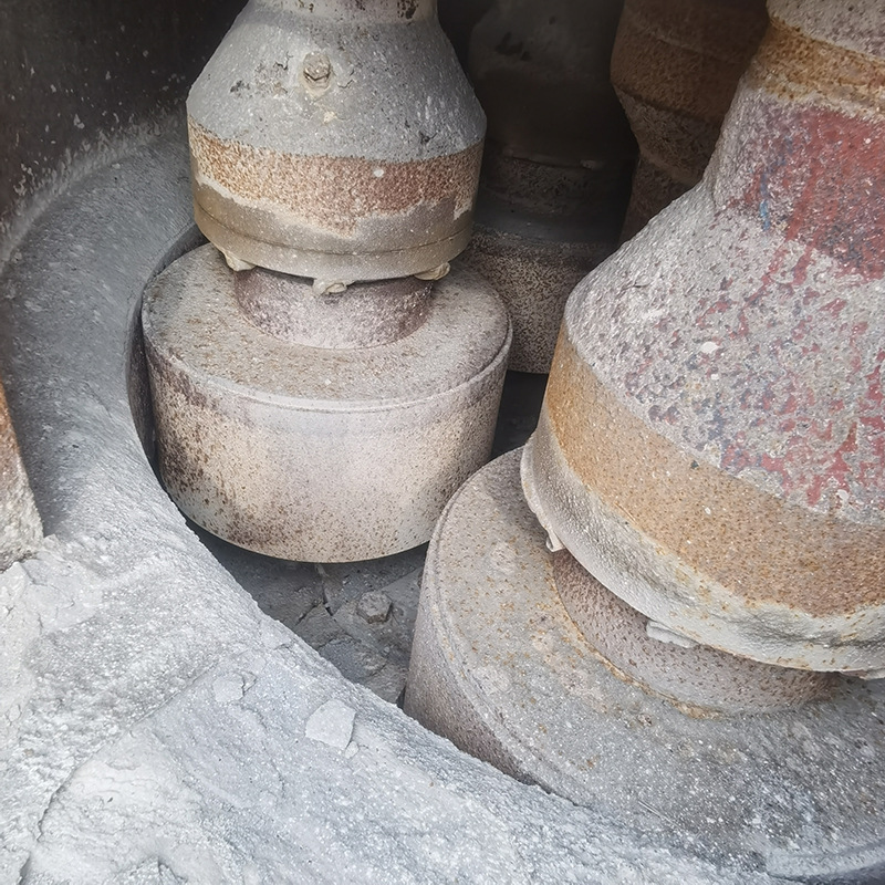 调剂二手黎明重工130雷蒙磨 二手5R4119雷蒙磨 回收磨粉设备