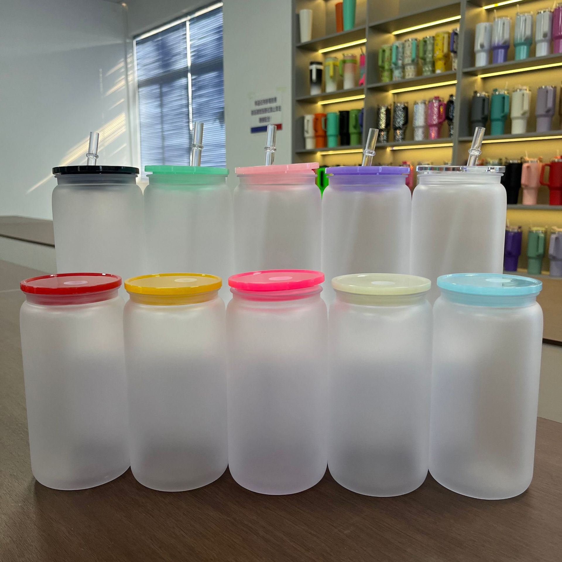 2024 estilo explosivo 16oz taza de paja de plástico protección del medio ambiente jelly acrílico color mason taza de plástico al por mayor