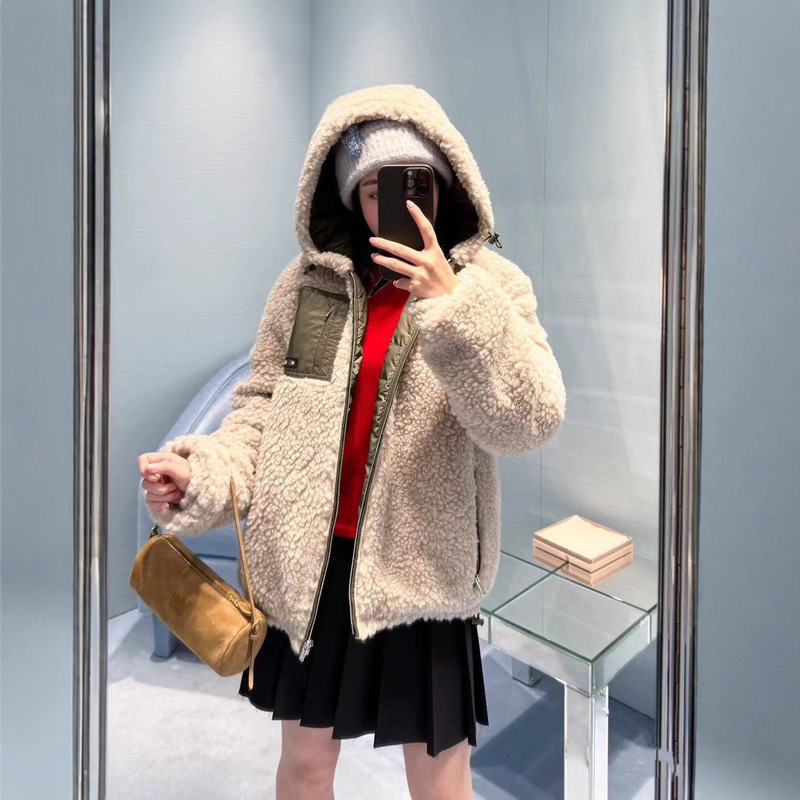 25 Autumn and Winter New High-End Fashion Contrasting Color Zipper Hooded Teddy Polar Fleece down Jacket for Women 25 Autumn and Winter New High-End Fashion Contrasting Color Zipper Hooded Teddy Polar Fleece down Jacket for Women