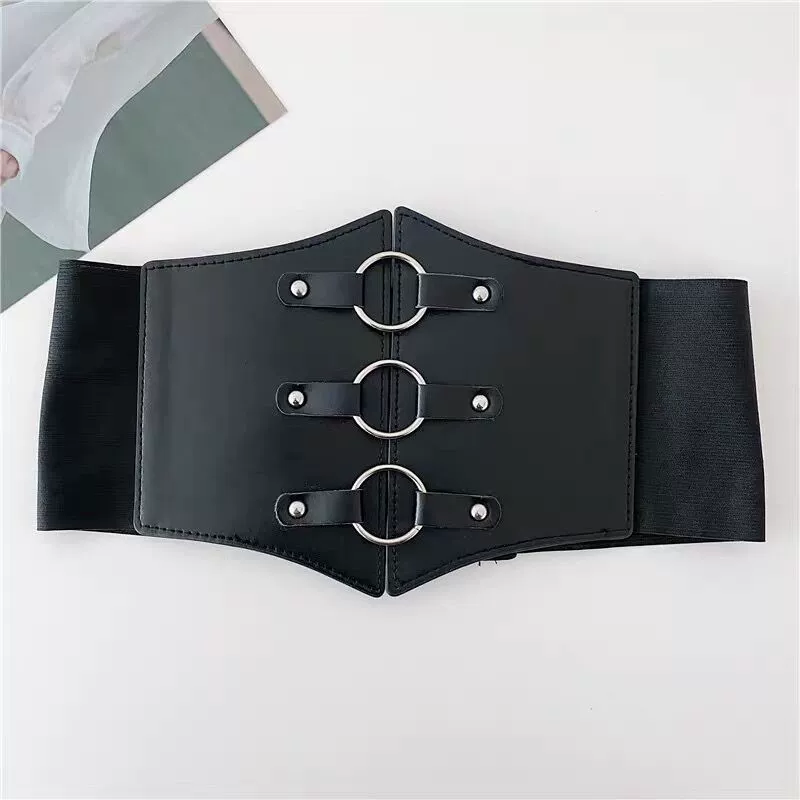 Корсетный пояс, широкий перед из полиurethane с железными кольцами, эластичная спинка, ширина 17,5 см, длины 68/78/88 см