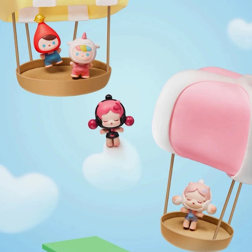 Serie Cute Hug: Adorables Figuras de Juguete de Moda BABY en Postura de Pie