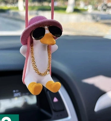 Internet Celebrity Duck Car Interior: Car hanging - pink-hat-sunglasses-gold-chain-duck