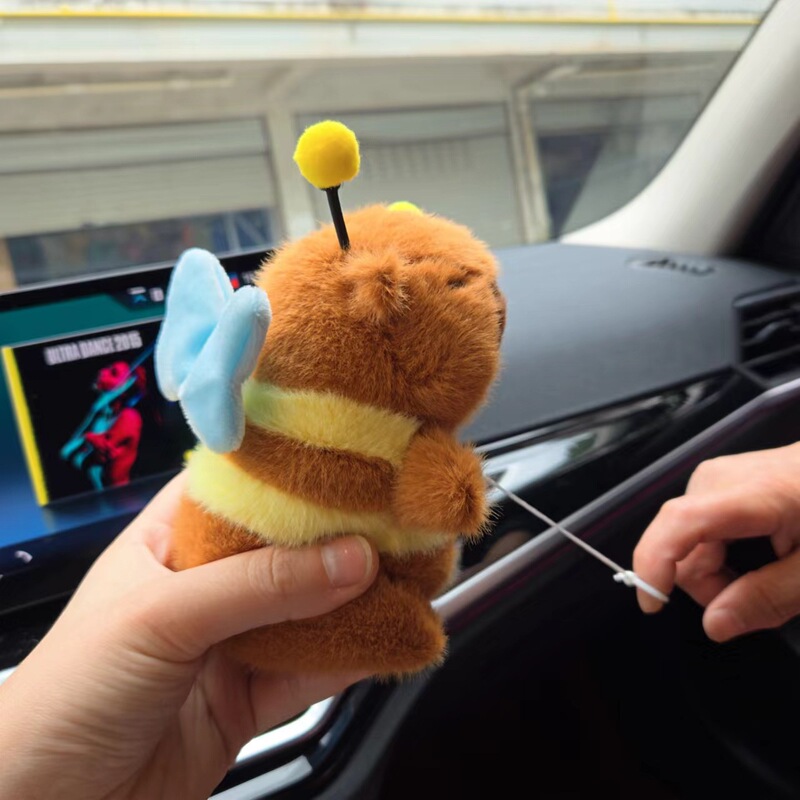 かわいいぬいぐるみのハチのカピバラの羽の振動のキーホルダーの卸売りのカピバラの外国貿易の小さい贈り物の人形は機をつかみます。|undefined