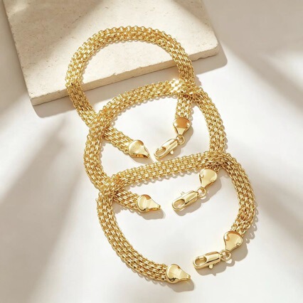 European and American style multi-layered woven metal wide bracelet, 18K gold-plated multi-layered delicate chain bracelet, luxurious and elegant women's jewelry European and American style multi-layered woven metal wide bracelet, 18K gold-plated multi-layered delicate chain bracelet, luxurious and elegant women's jewelry