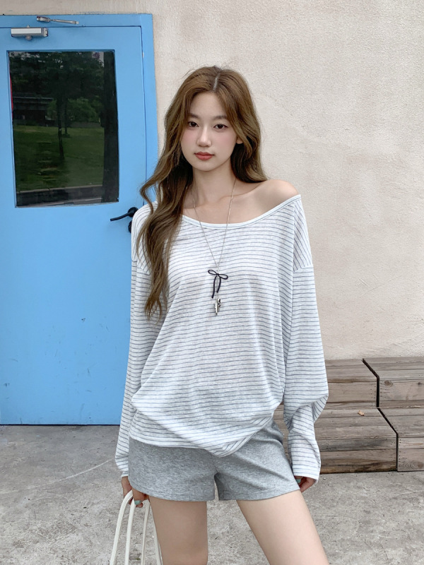 韓国スタイルのレイジースタイルストライプ U ネック日焼け止めブラウス長袖 Tシャツ女性のための 2025 夏の新しいユニークなニッチトップ|undefined