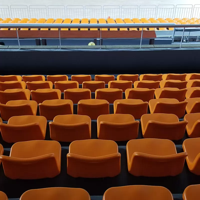 供应室内外体育场学校看台座椅中空吹塑座椅各种颜色排椅