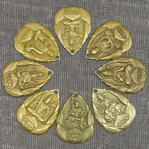 Supplier of eight guardian Buddha amulet pendant with alloy zodiac Buddha, five emperors coin keychain accessories wholesale