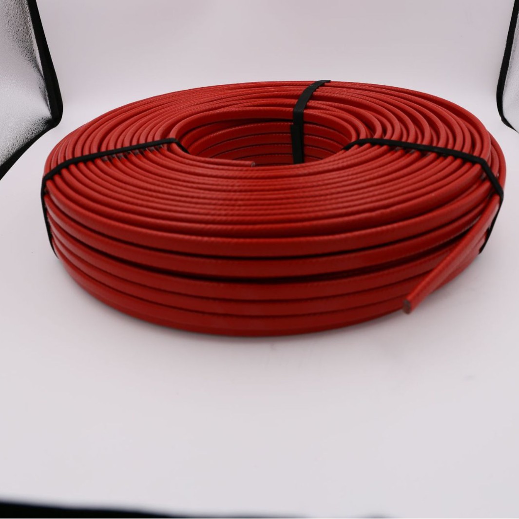 Parallel three-phase constant power heating belt with constant power enhanced electric heating belt 
