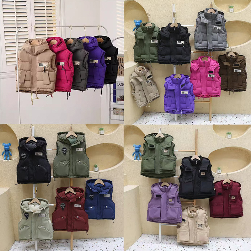 Chaleco de niño 2025 nuevo estilo de aire extranjero primavera / otoño / invierno ropa caliente chaleco de hombro para niños espesa pluma caballo de algodón