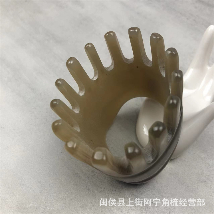 Natural Horn Massage Comb Wide Tooth Scalp Comb for Hair Washing and Meridian Head Care 10cm key features