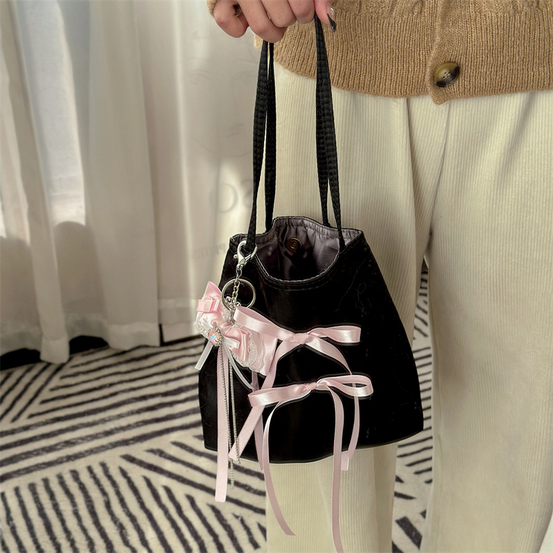 Women's Medium Cloth Solid Color Bow Knot Streetwear Square Buckle Tote Bag display picture 7