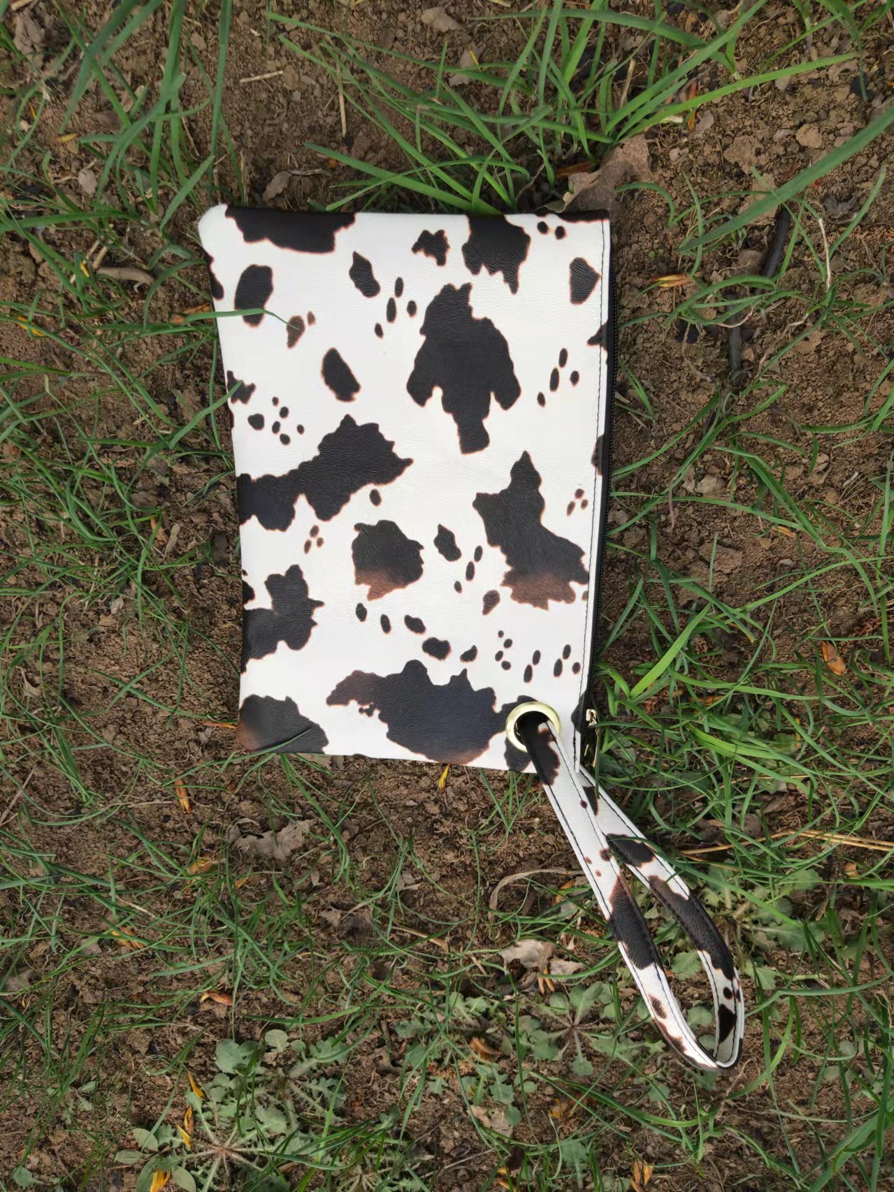 다크 브라운 소