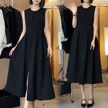 法式赫本风通勤小黑裙连衣裙女装2024新款气质简约显瘦无袖中长裙