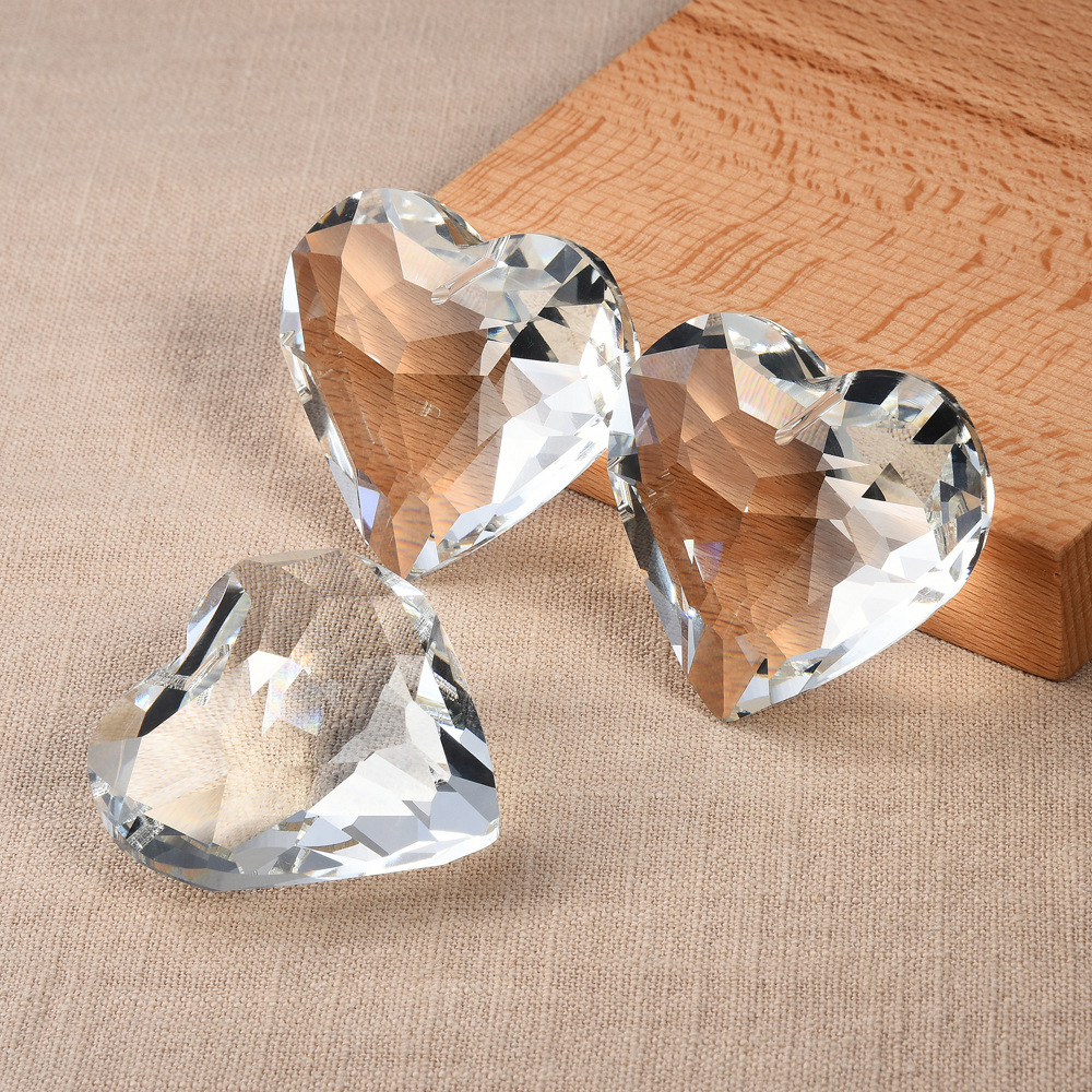 Crystal pendant heart-shaped