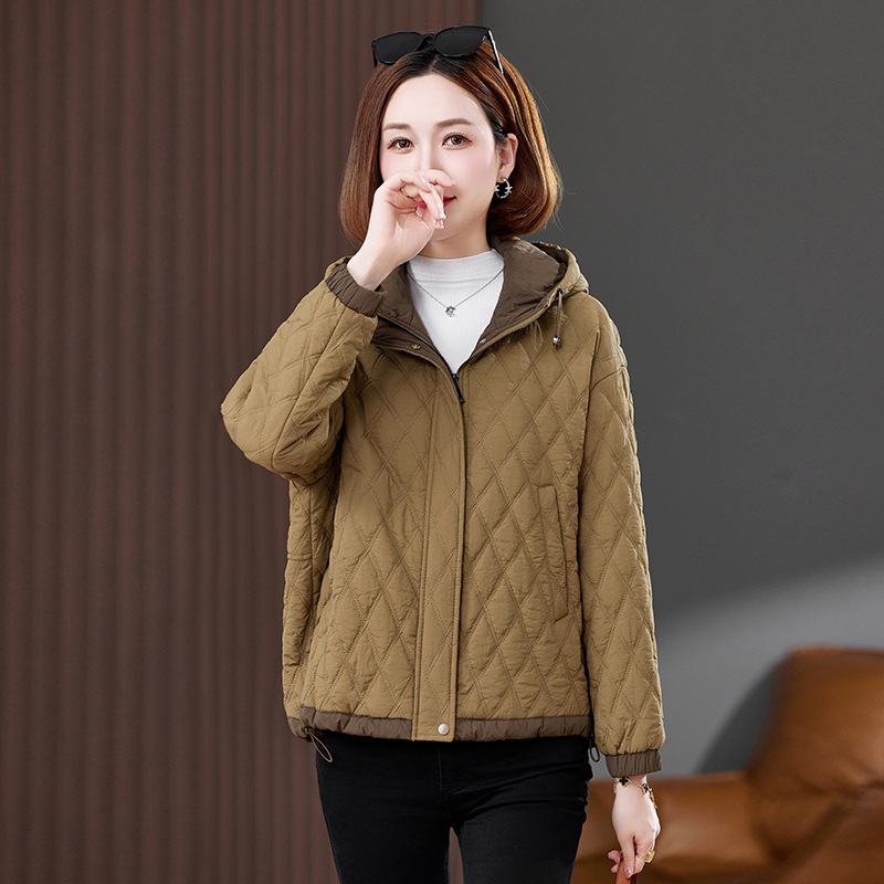Abrigo de algodón acolchado con capucha corto casual para mujer 2024 ropa de invierno suelta de gran tamaño temperamento de madre de mediana edad chaqueta de algodón cálida