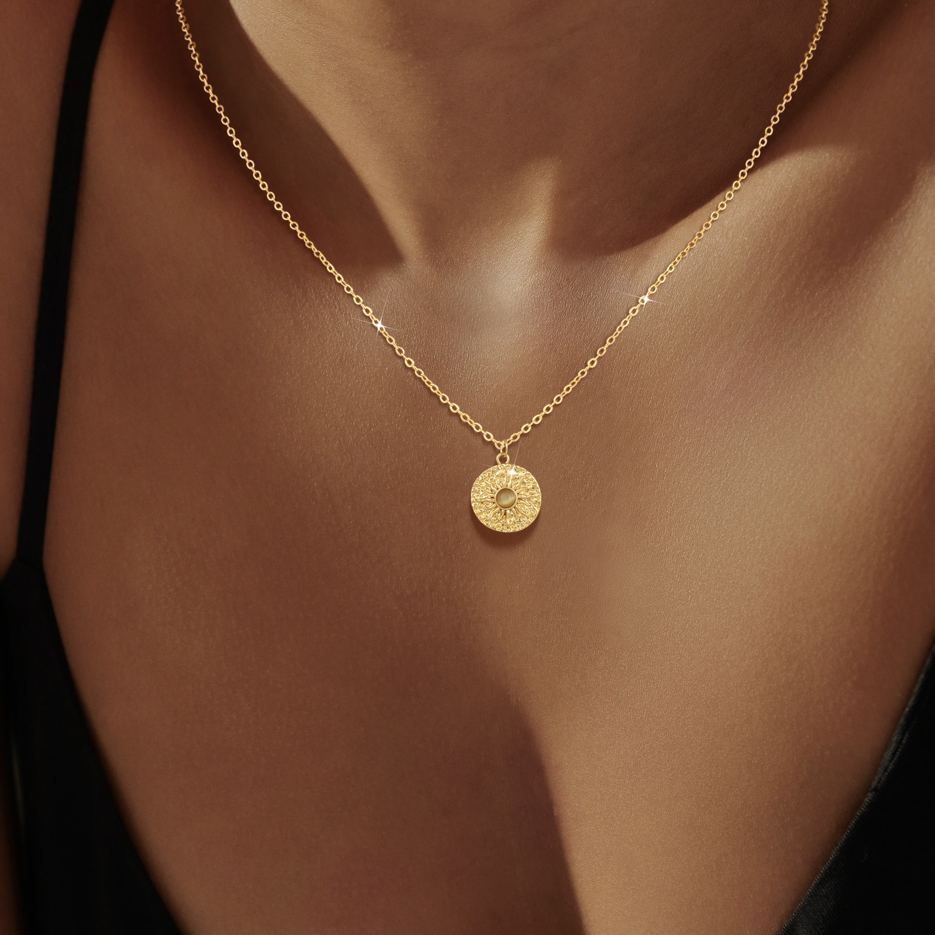 Unisex Necklace Chain - Trendy Light Luxury Design For Men Women_voghion.com