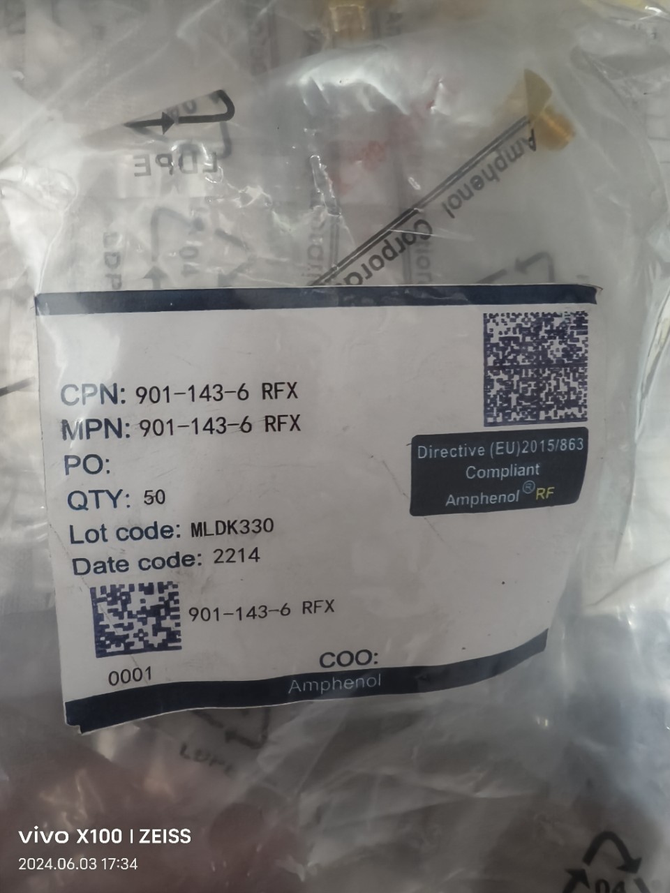 安费诺SMA天线信号连接器901-143-6RFX RF射频同轴连接器 SMA弯头