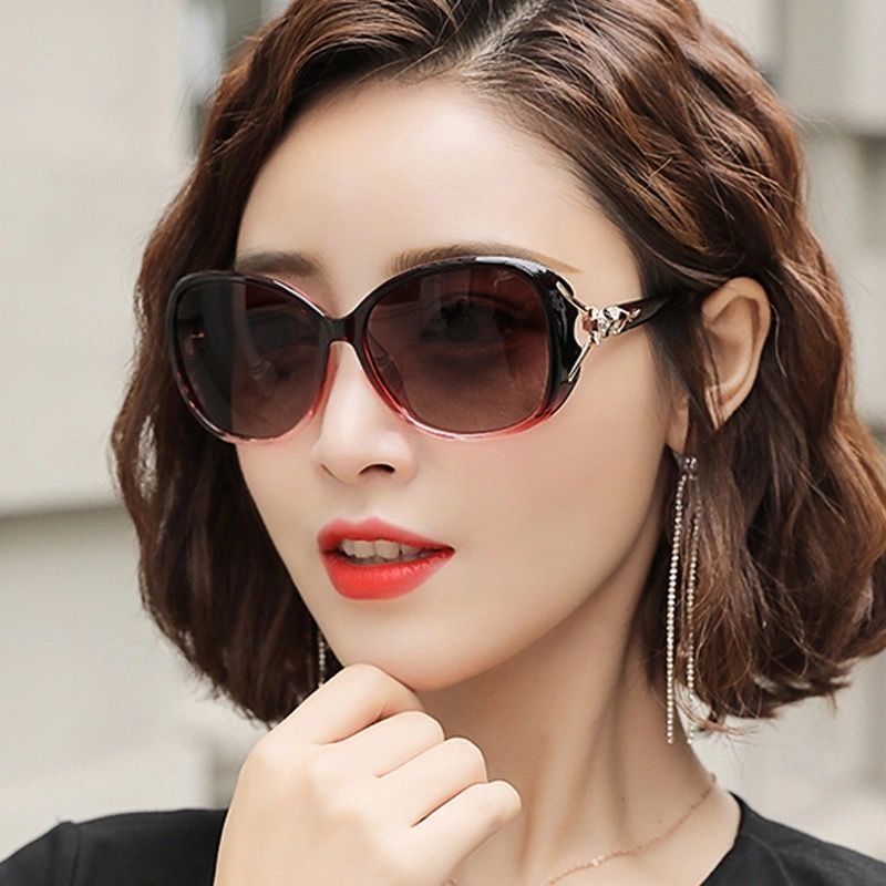 新型メーカー偏光ツバキの花のサングラスの女性の屋台のサングラスのファッションのinsの大きい枠の丸い韓国版の復古