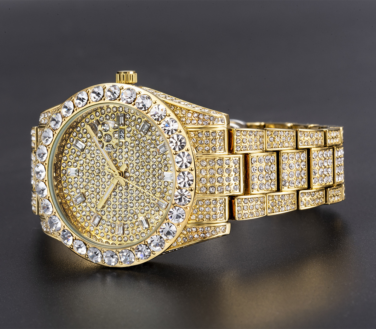 Orologio da uomo al quarzo con quadrante grande oro diamanti_voghion.com