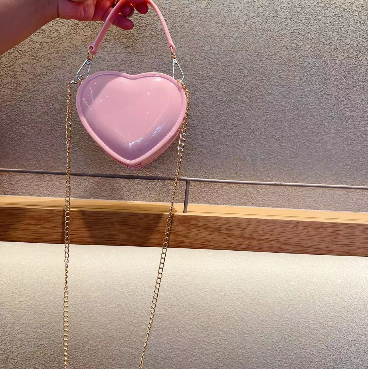 120g Weight Zipper Closure Type Single Shoulder Strap Strap Type Handbag Bags Type Casual, Daily, Shopping Occasion PVC Material Heart Shape Pattern All Seasons Season Women's Gender Elegant Style Heart-shaped Shape Mini Size Women's Mini PVC Heart Shape Elegant Heart-shaped Zipper Handbag 10