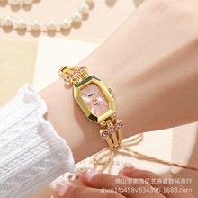 �й���朱�r�ջ���С�ɷ���ʯӢŮ����ˇ�r�п��p�ݏ� ��С���