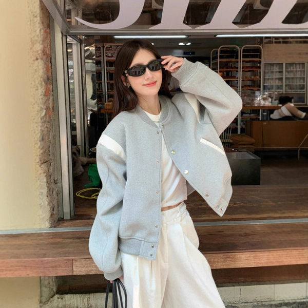 早秋灰色棒球服外套女2025春秋季新爆款小个子宽松夹克初秋短上衣