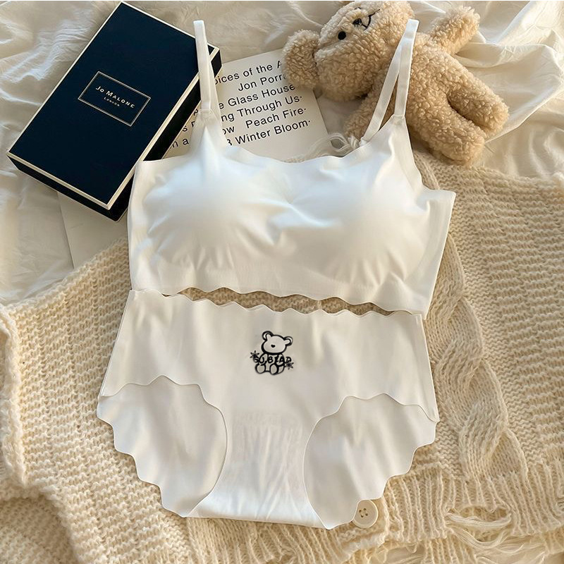 Ice Silk Intimates Set for Girls and Students, Seamless, Wire-Free Push-Up Sports Japanese Camisole, Breast-Revealing Bra Ice Silk Intimates Set for Girls and Students, Seamless, Wire-Free Push-Up Sports Japanese Camisole, Breast-Revealing Bra