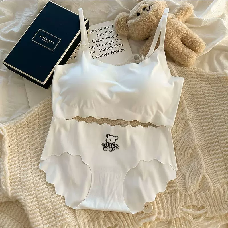 冰丝内衣套装少女学生无痕无钢圈聚拢运动日系吊带小背心显胸文胸