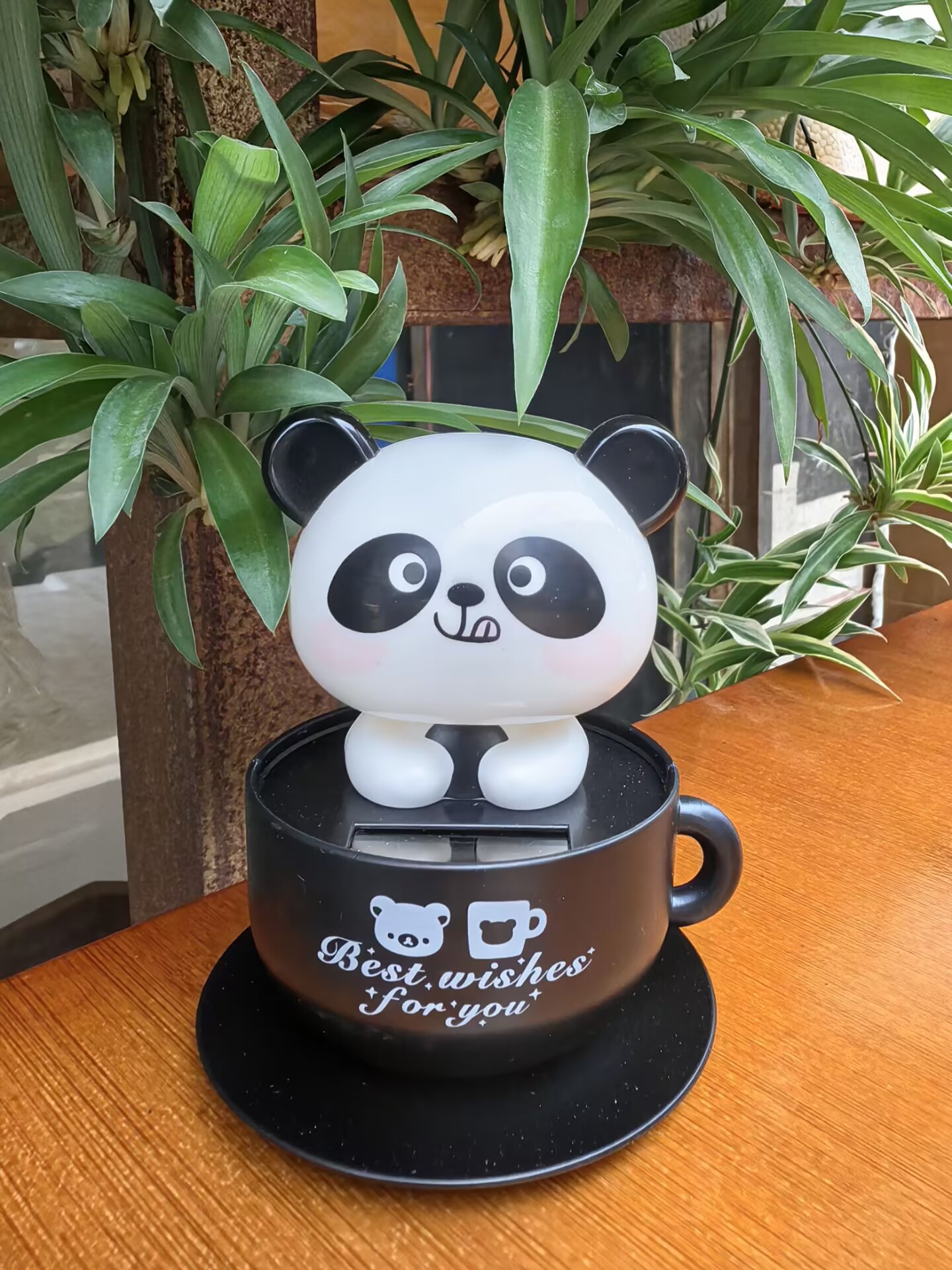 Solar-Powered Panda Bobblehead Ornament, Cute Cartoon Car Interior Creative Decoration, New Model Nodding Doll for Car