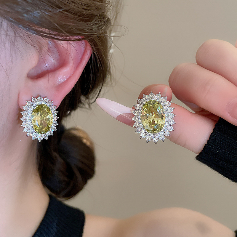 Pendientes de perlas de flor de circón de aguja de plata, pendientes de lujo de alta gama de lujo ligero exquisito, pendientes de todo fósforo blanco de moda de nicho al por mayor
