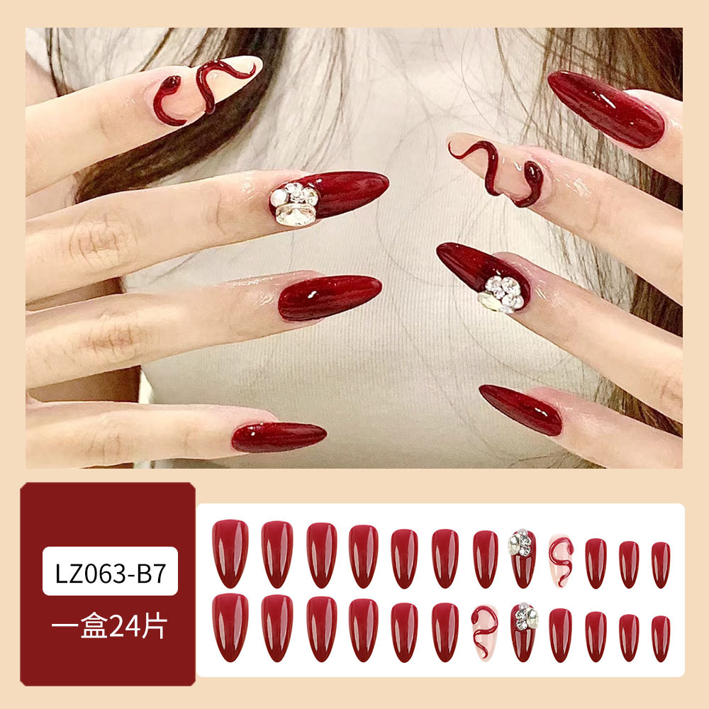 Nuevo parche de uñas falso parche de uñas desmontable mariposa perla diamante incrustado largo desgaste parche de uñas al por mayor ins