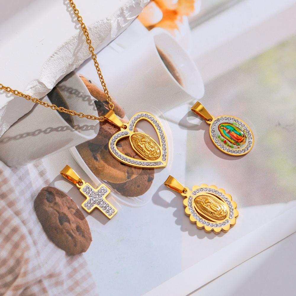 Artículos de venta caliente transfronterizos europeos y americanos, colgante pequeño de la Virgen María con forma de cruz y corazón hueco de AliExpress, adorno colgante para bricolaje.