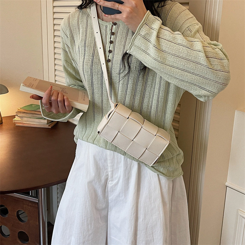 2026 nuevo bolso de verano de tejido estilo coreano bolso de mochila de moda color caramelo bolso de hombro de nicho simple