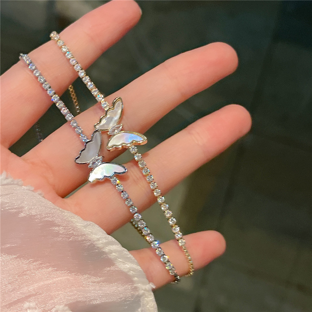 Simple Style Butterfly Copper Inlay Shell Zircon Bracelets display picture 3