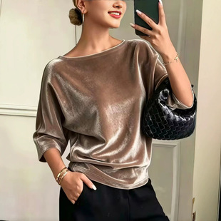 �羳Ů�b�z�q���� һ�ּ猒���������ް��̿� T �� �W��ͨ�ڬF؛