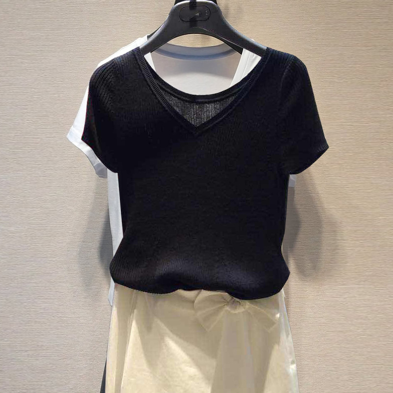 Gejia's New 2024 Summer Slimming Look Ice Silk Knitted Short-Sleeved V Neck Thin T-Shirt Half-Sleeved Versatile Top Gejia's New 2024 Summer Slimming Look Ice Silk Knitted Short-Sleeved V Neck Thin T-Shirt Half-Sleeved Versatile Top