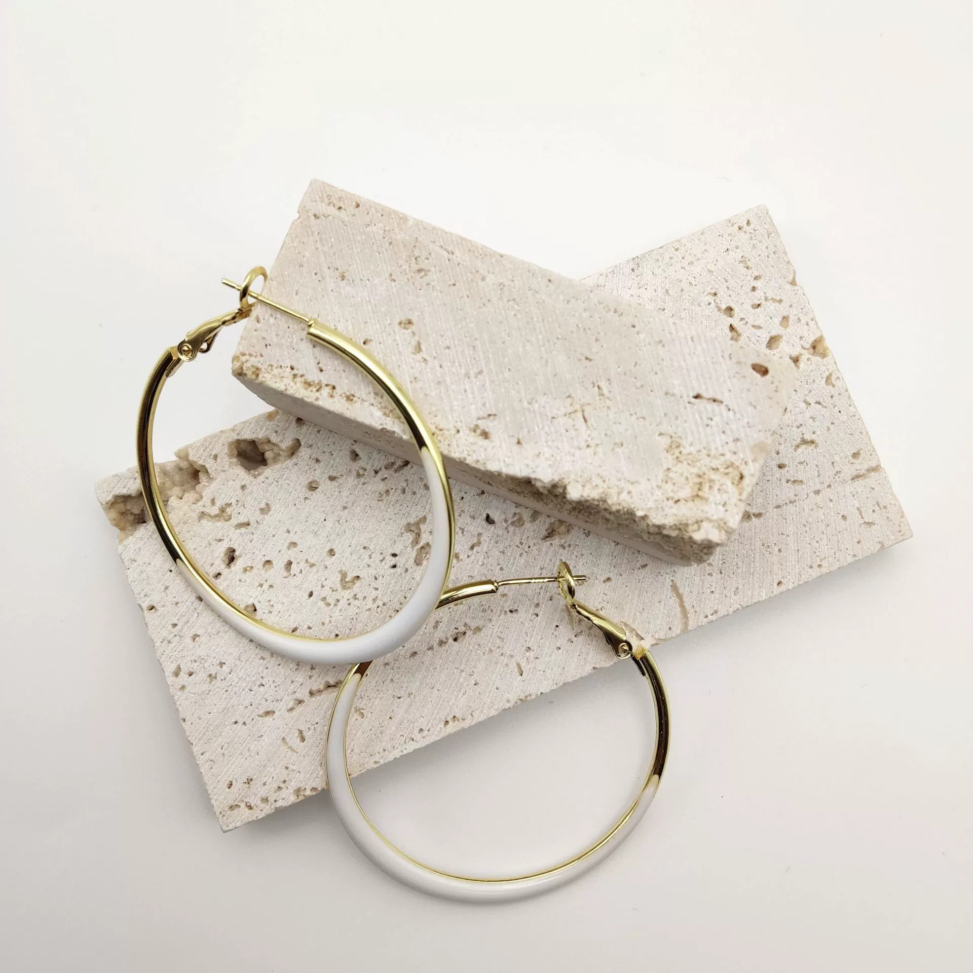 Fashionable white earrings, European style, internet celebrity