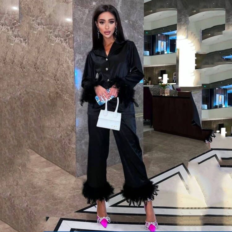 Primavera 2022 europeo y americano Amazon AliExpress mujer satén solapa superior pantalones de plumas traje de pijama de dos piezas