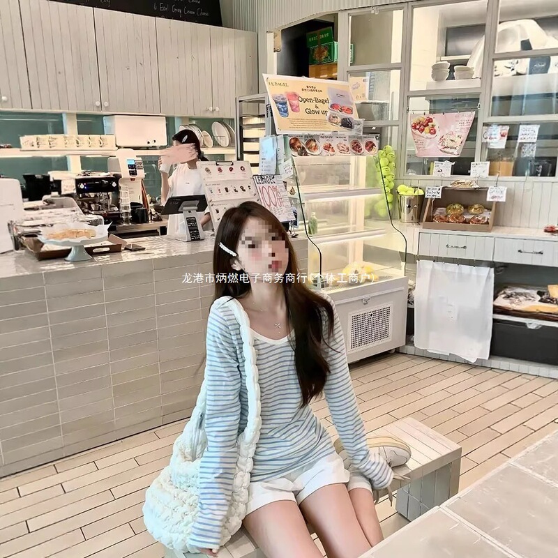 Temple Mili Blue V-Neck Striped Sunscreen Long Sleeve T-Shirt for Women, Autumn Korean Style, Relaxed and Lazy Loose Fit Top